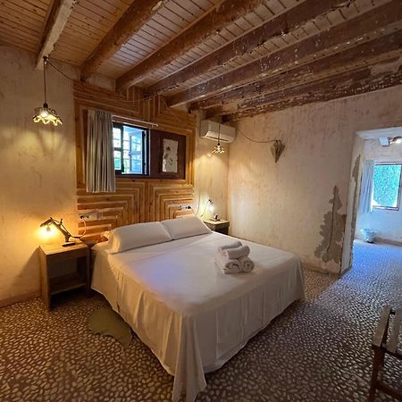 Boutique Hostal La Curandera De Salinas Sant Francesc de s'Estany Экстерьер фото