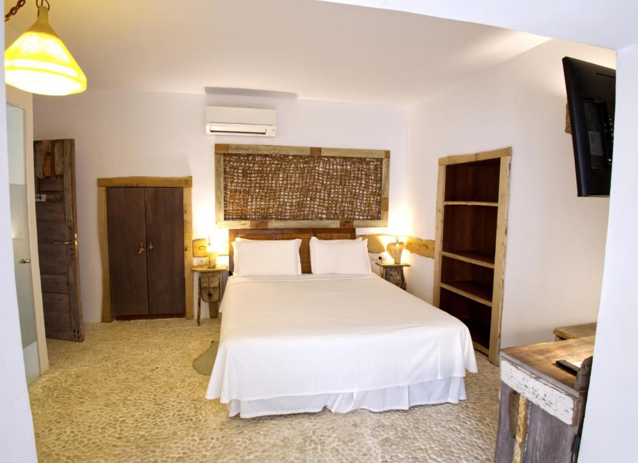 Boutique Hostal La Curandera De Salinas Sant Francesc de s'Estany Экстерьер фото