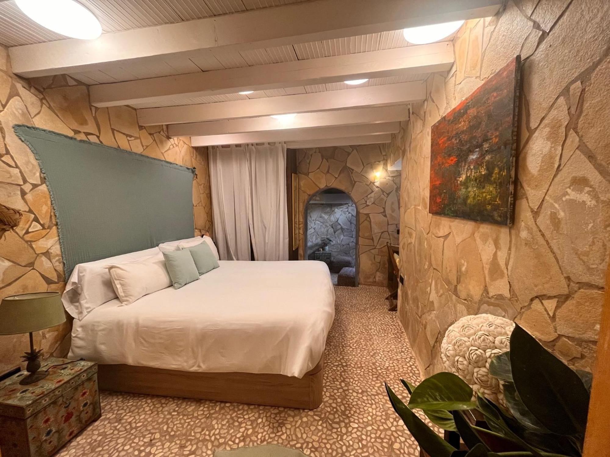 Boutique Hostal La Curandera De Salinas Sant Francesc de s'Estany Экстерьер фото